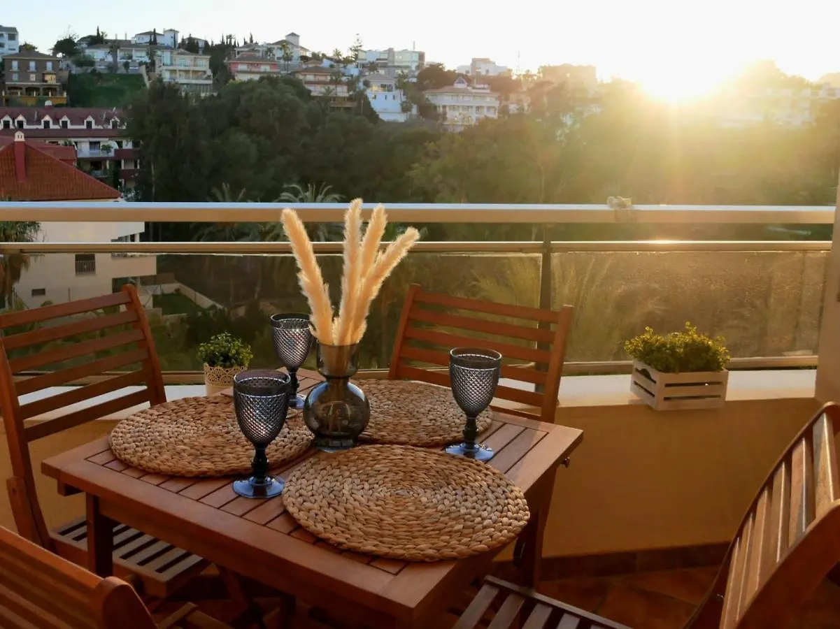 Soleado Apartamento Golf Y A 900 M De La Playa Benalmádena